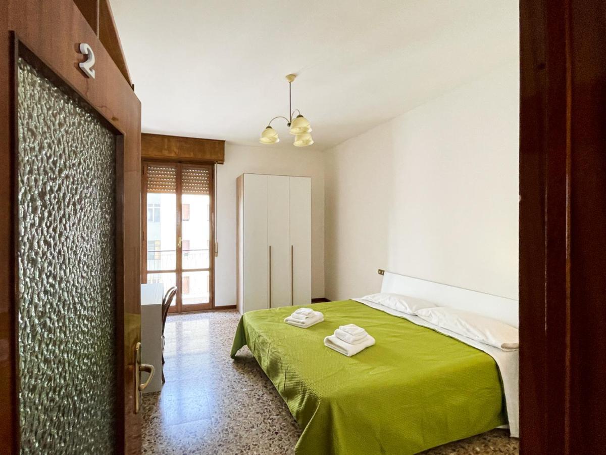 Hotel Casa Gramsci - Affitti Brevi Italia Modena Exterior foto