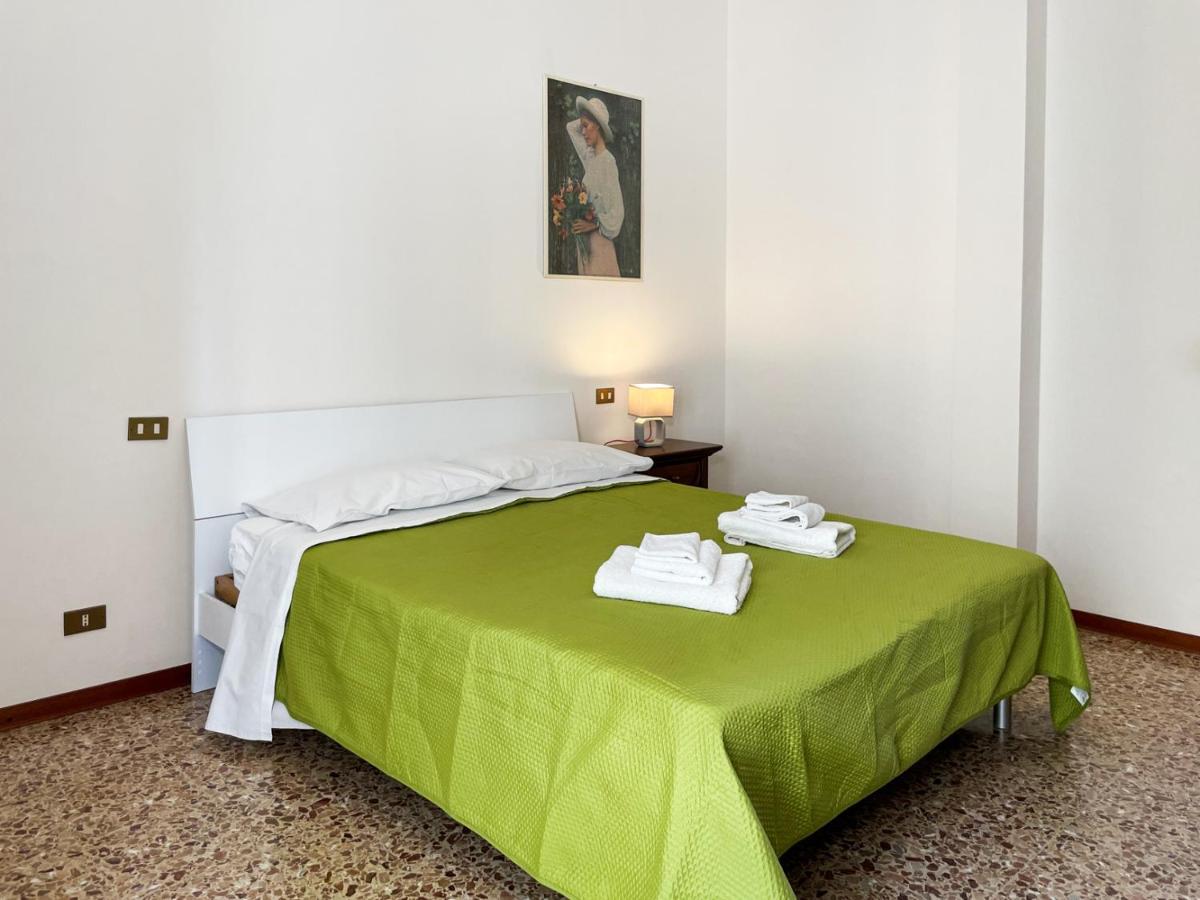 Hotel Casa Gramsci - Affitti Brevi Italia Modena Exterior foto